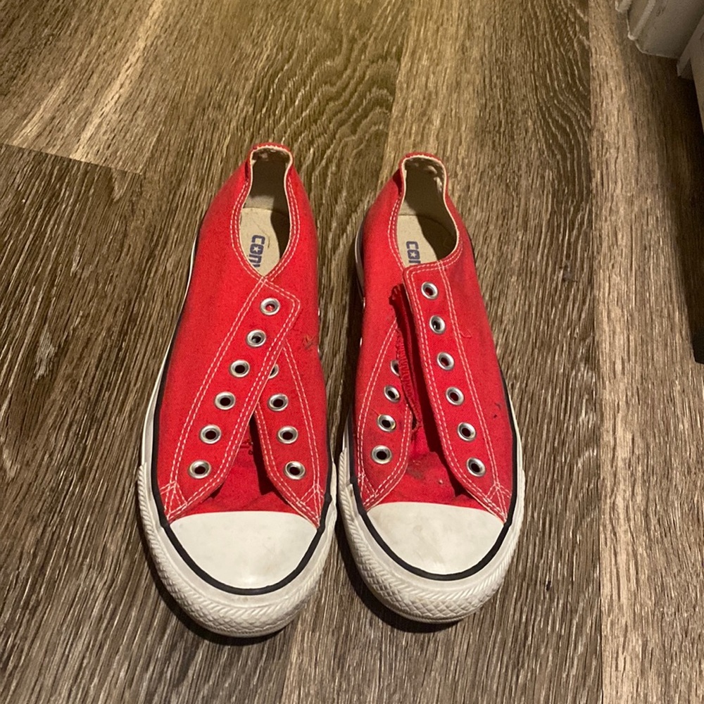 Size 9 used converse no laces